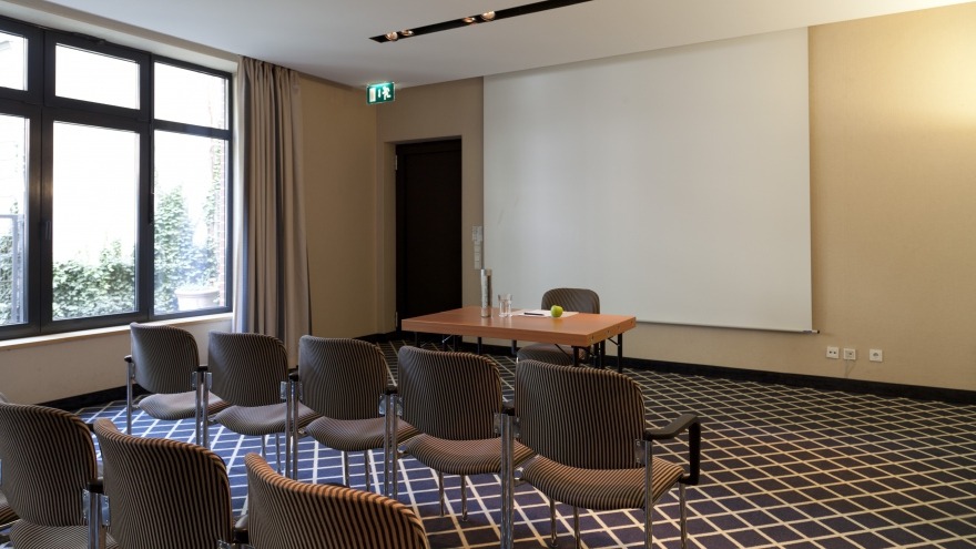Tagungsraum Hamburg Theaterbestuhlung relexa hotel Berlin - Tagungsraum Hamburg Theaterbestuhlung